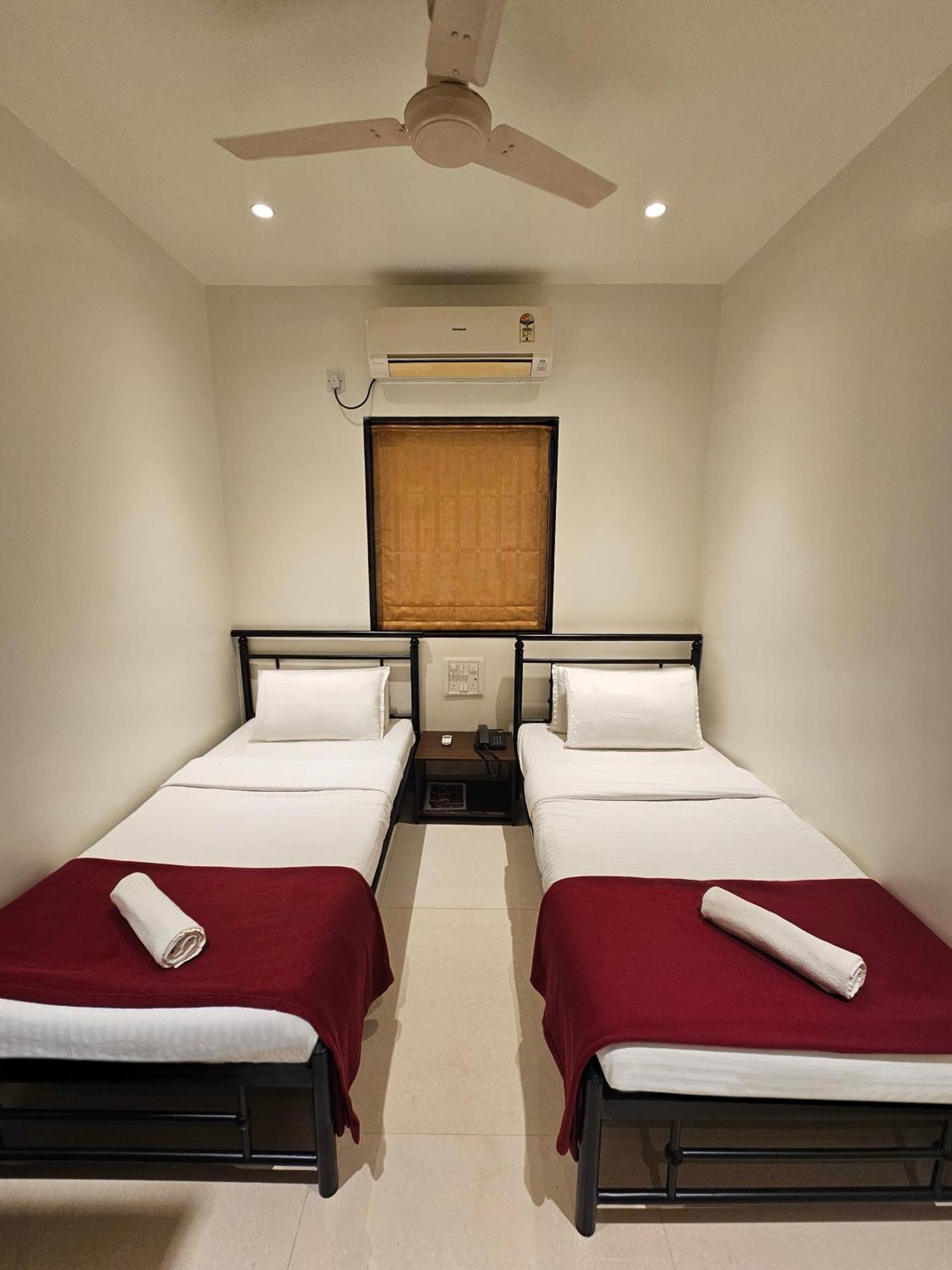 Hotel Kumkum Mumbai Kültér fotó