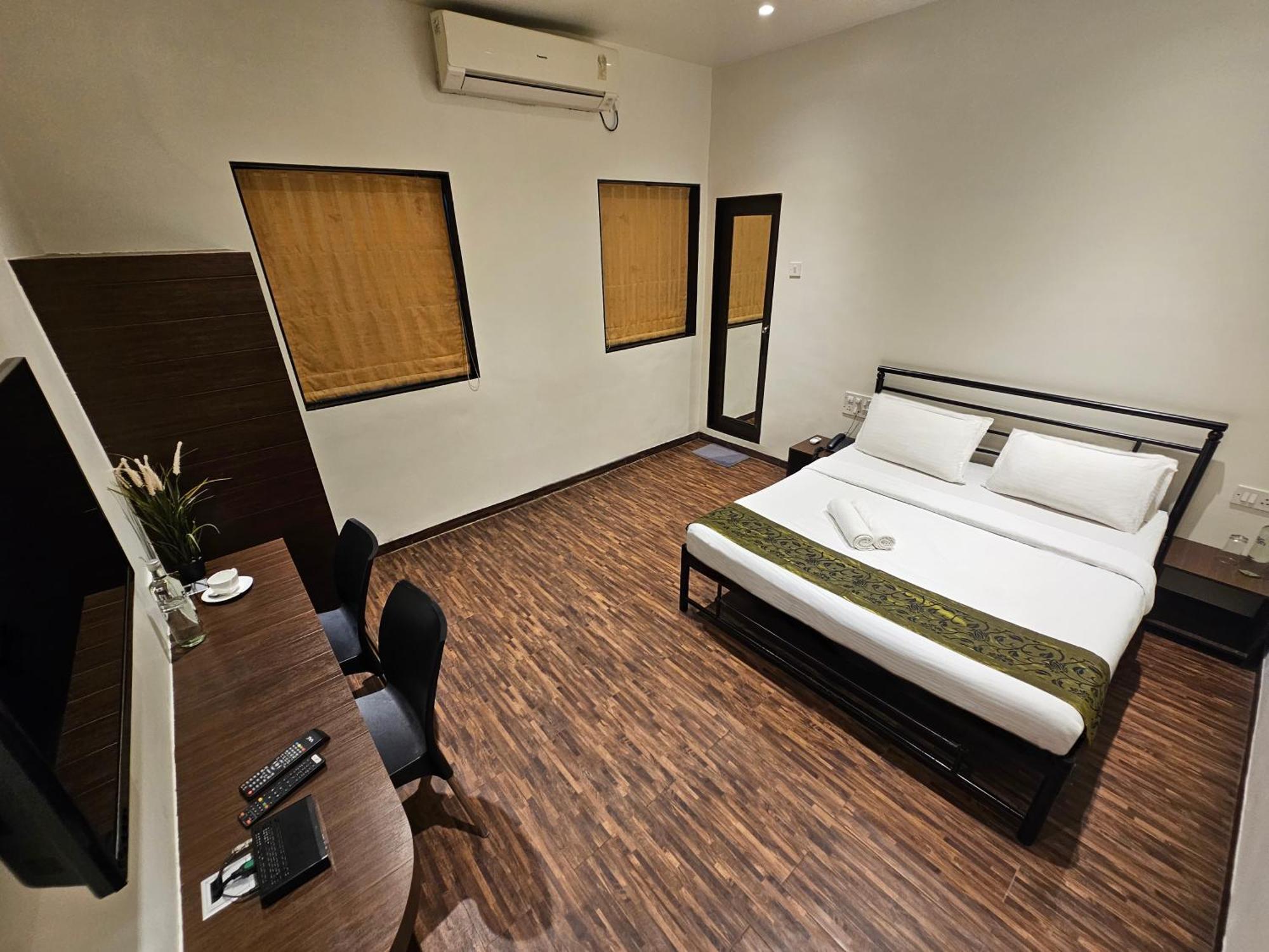 Hotel Kumkum Mumbai Kültér fotó