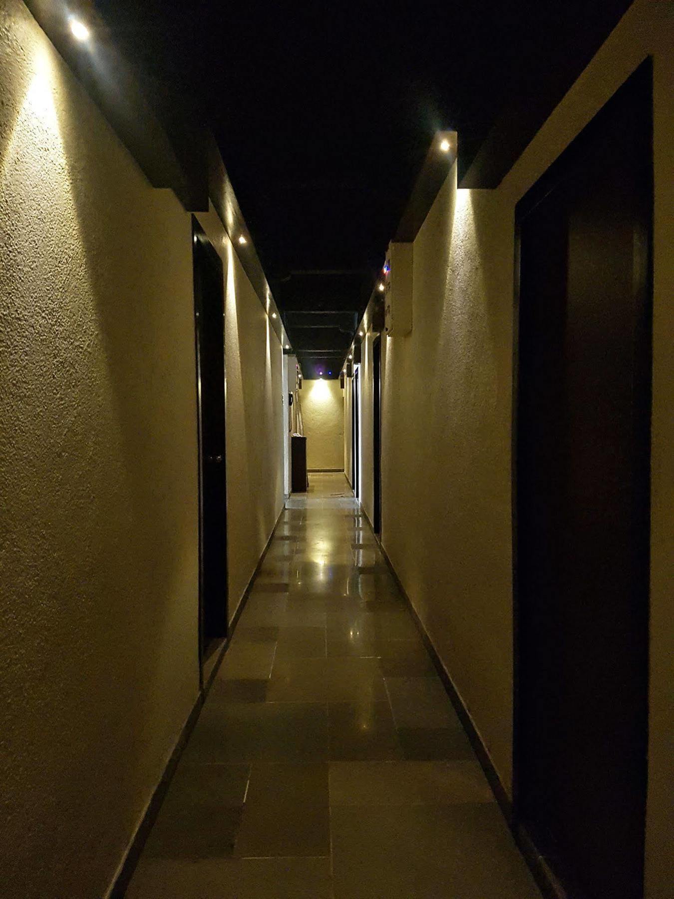 Hotel Kumkum Mumbai Kültér fotó