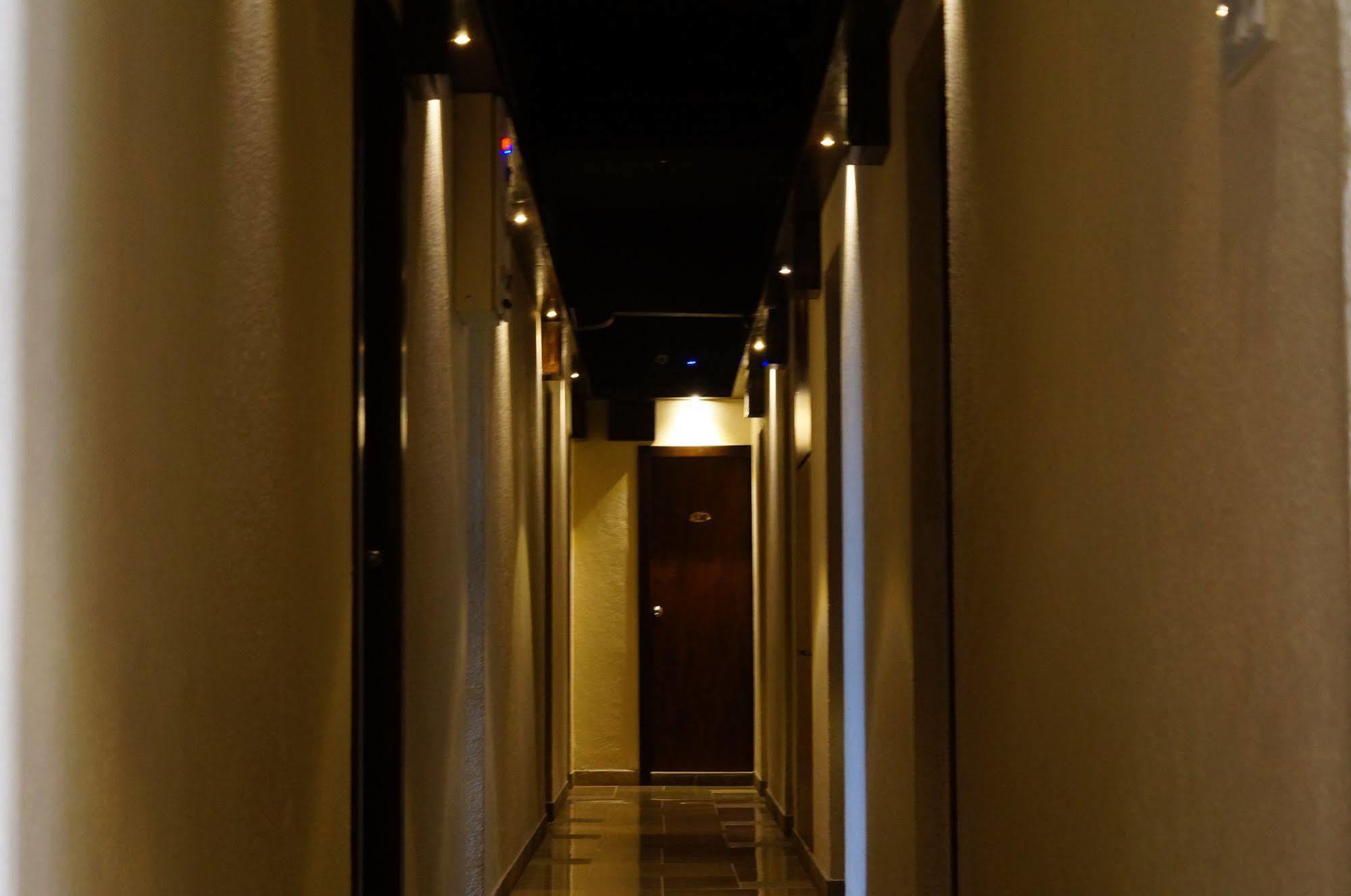 Hotel Kumkum Mumbai Kültér fotó